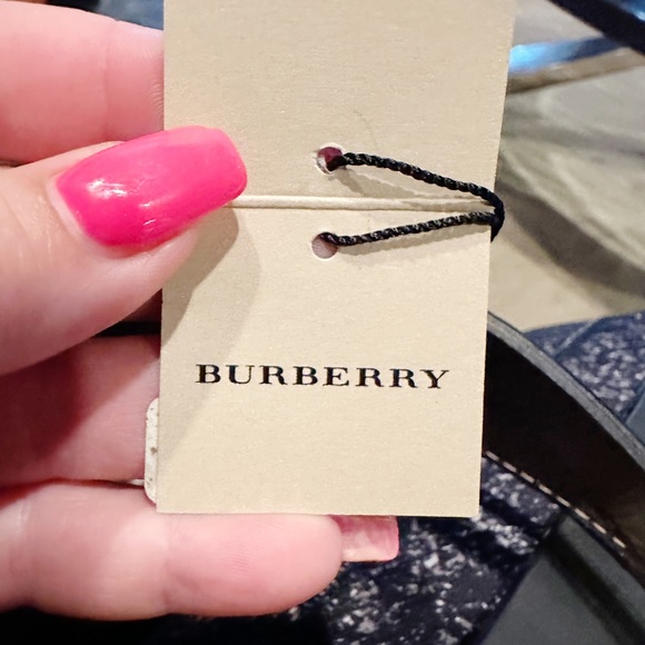 NWT Burberry Gold Stone Stunning Belt Made in Italy main image 4